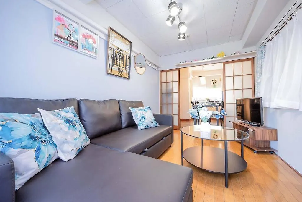 Apartment 東京の中心地の新宿区で便利/2駅から徒歩6分/6名収容/無制限高速wifi Tokyo Japan